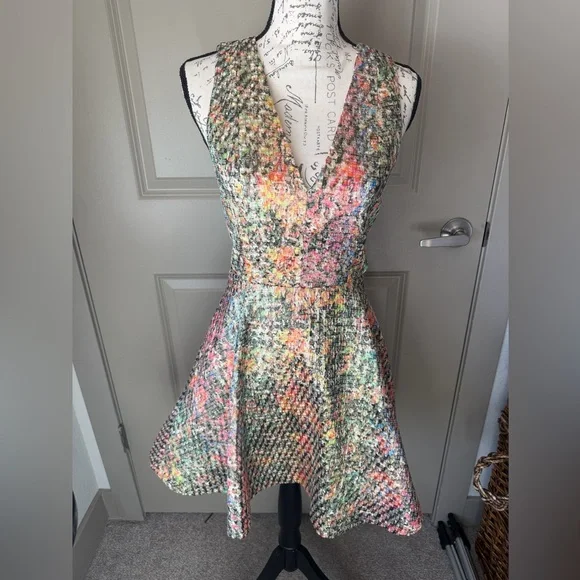 Alice + Olivia Varita Fit & Flare Metallic Dress - Picture 3 of 16